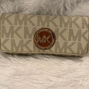 MICHAEL KORS FULTON WALLET SIGNATURE VANILLA